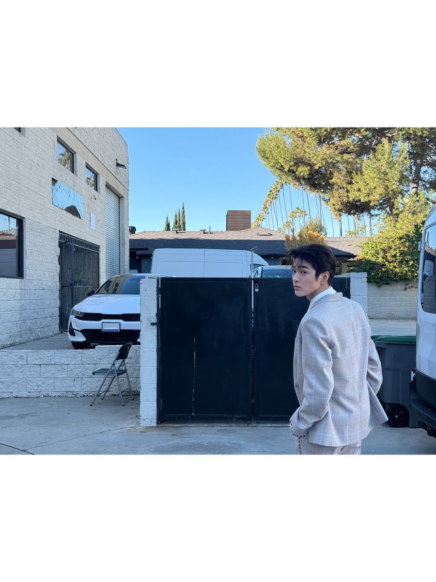 anceonh_'s tweet photo. 열여덟한테서 어떻게 이런 바이브가 나오는 건지 ㅈㄴ의문 https://t.co/haC1k3hOsZ