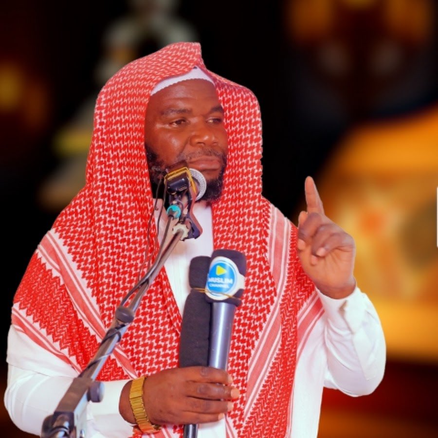 kirya_ug's tweet photo. Sheikh Kiti’s message to the late Omukama of Tooro wasn’t necessary mostly in this period were we all have to wish the late Omukama well. Sheikh Kiti coming out now and spreading a message that Omukama died without knowing God was uncalled for, Sheikh needs to know that his God is not the only God. Let people believe in what they want, Omukama knew who his God was and there was no need to come and prove to anyone. Sheikh Kiti you need to know that no one is going to judge Omukama in a bad way, he will be welcomed by his God and will rest in peace.