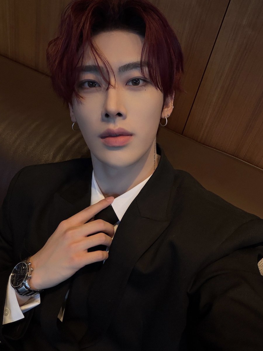 jebidoublelove's tweet photo. 260905 🐈‍⬛💬 00:31 KST

📸 https://t.co/JH3uMVdBHK
