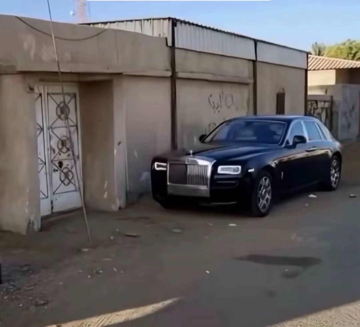 iimwaldee's tweet photo. الصوره هذي لها اكثر من تفسير وش اكثر تفسير منطقي لكم ؟ https://t.co/lb2CPVfgXK