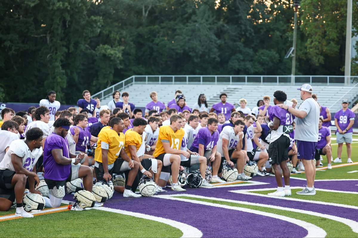 SewaneeFootball's tweet photo. Our 2026 Captains 🐅 #YSR 

Cam Beasley - QB
Cooper Alford - TE
Jaden Gnagy - DL
Malcolm Shaw - DB https://t.co/BNYgmwPHWg