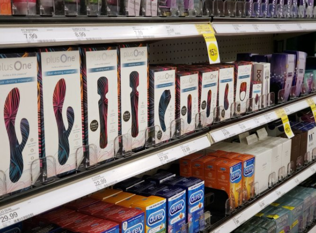 mrwhobob's tweet photo. I see 0 dildos

It should be a vibrator https://t.co/uNvB5iAtR2
