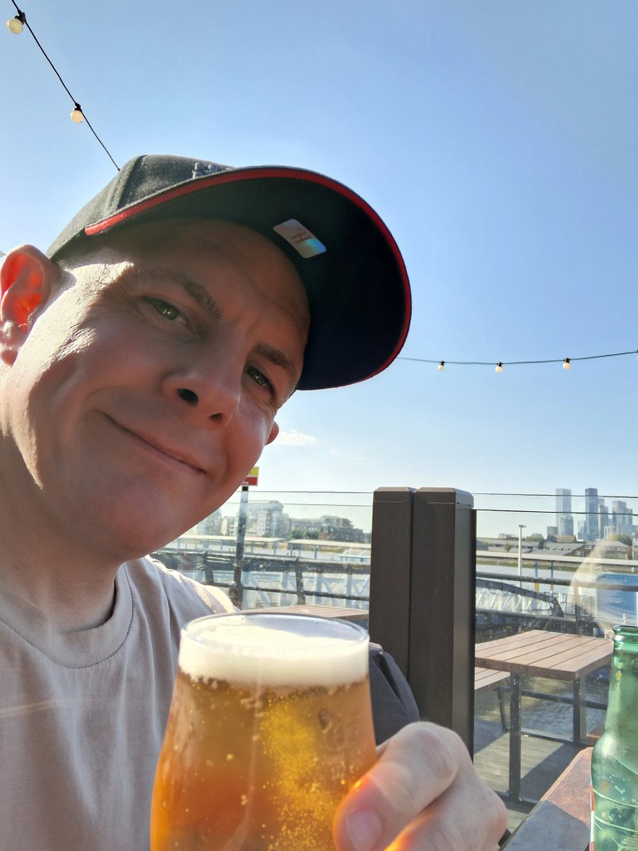 D4RCEdiaries's tweet photo. Cheeky drink and then Thames cruise from Greenwich to Tower Bridge 1/3 https://t.co/GkU54CNjr1