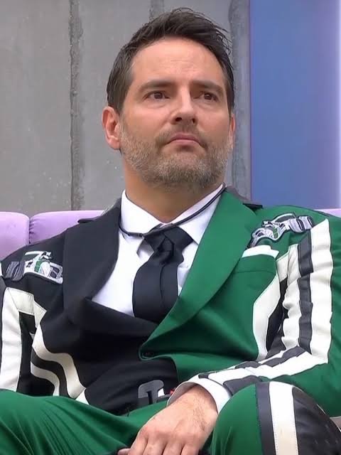 RobinNicol1989's tweet photo. *Aldo quiere repartir el dinero con Abelito: ¡Ay que noble! ¡Tiene un gran corazón!

*Memo imagina repartir el dinero entre todos los que quedan: ¡Saquenlo! ¡Es un tibio! ¡Mueble!

Si su fav lo hubieran propuesto dirían que es súper noble y el mejor😌

#LaCasaDeLosFamososMéxico https://t.co/zk3u3atbJA