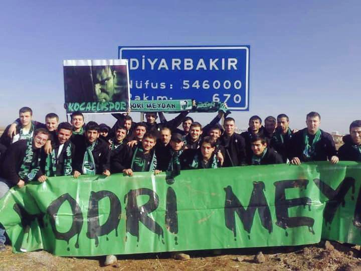 1966platformu's tweet photo. 📸Bir zamanların efsane kemik karesi; Hodri Meydan grubu, Diyarbakır’da! https://t.co/9OTaRytii8
