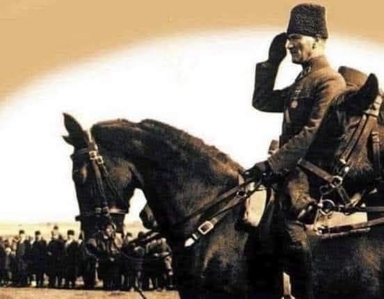 TOPRAK_2_'s tweet photo. TÜRKLERLE İLGİLİ 10 GÜZEL SÖZ :
1. Eğer bir Türk devleti olmasaydı mutlaka yaratmak gerekirdi.
Adolphe Thiers
2. Bana Türk'lerden kurulu bir ordu verin dünyayı rehin alayım.
Napolyon Bonaparte
3. Türkler doğunun en temiz, en dürüst, en namuslu milletidir.
Pierre Loti
4. Dünyada iki bilinmeyen vardır. Biri kutuplar, diğeri Türkler
-Fransız Tarihçi Albert Sorel
5.Türkler, devlet yıkmakta ve devlet kurmakta birinci sınıf üstatlardır.
-Avusturyalı Tarih.Dipl. Joseph Von Hammer-Purgstall
6.Eğer kendilerini tanımış olsaydınız, Türklere hayran olurdunuz.
- İngiliz Diplomat, Yazar, Asker Sir Mark Sykes
7. Kılıcı eşsiz bir maharetle kullanan Türk eli, mağlup ettiği insanların yarasını sarmakta da bir o kadar ustadır.
- İngiliz Yazar – Lord Byron (George Gordon Byron)
8. Savaşın zevkini almak isteyen herkes Türklerle savaşmalıdır.
- İngiliz Tümgeneral Sir Charles Vere Ferrers Townshend
9. Türkler, kendi cenaze merasimi için hazırlanan tabutlarını, sahiplerinin başlarına geçirdiler!
(1922 - Türk Kurtuluş Savaşı'nın Türklerin zaferiyle bitmesi üzerine.)Mohandas Karamçand Gandi
10. Türkler öyle bir millettir ki, eğer saldırırsak tamamını yok etmemiz gerekir. Yoksa 1 tane bile hayatta bırakırsak, yeni bir devlet kurar ve intikamını alır.
- Adolf Hitler
11. NE MUTLU TÜRKÜM DİYENE;
     🇹🇷 🇹🇷 🇹🇷 🇹🇷 🇹🇷 🇹🇷 🇹🇷 🇹🇷 🇹🇷
       MUSTAFA KEMAL ATATÜRK