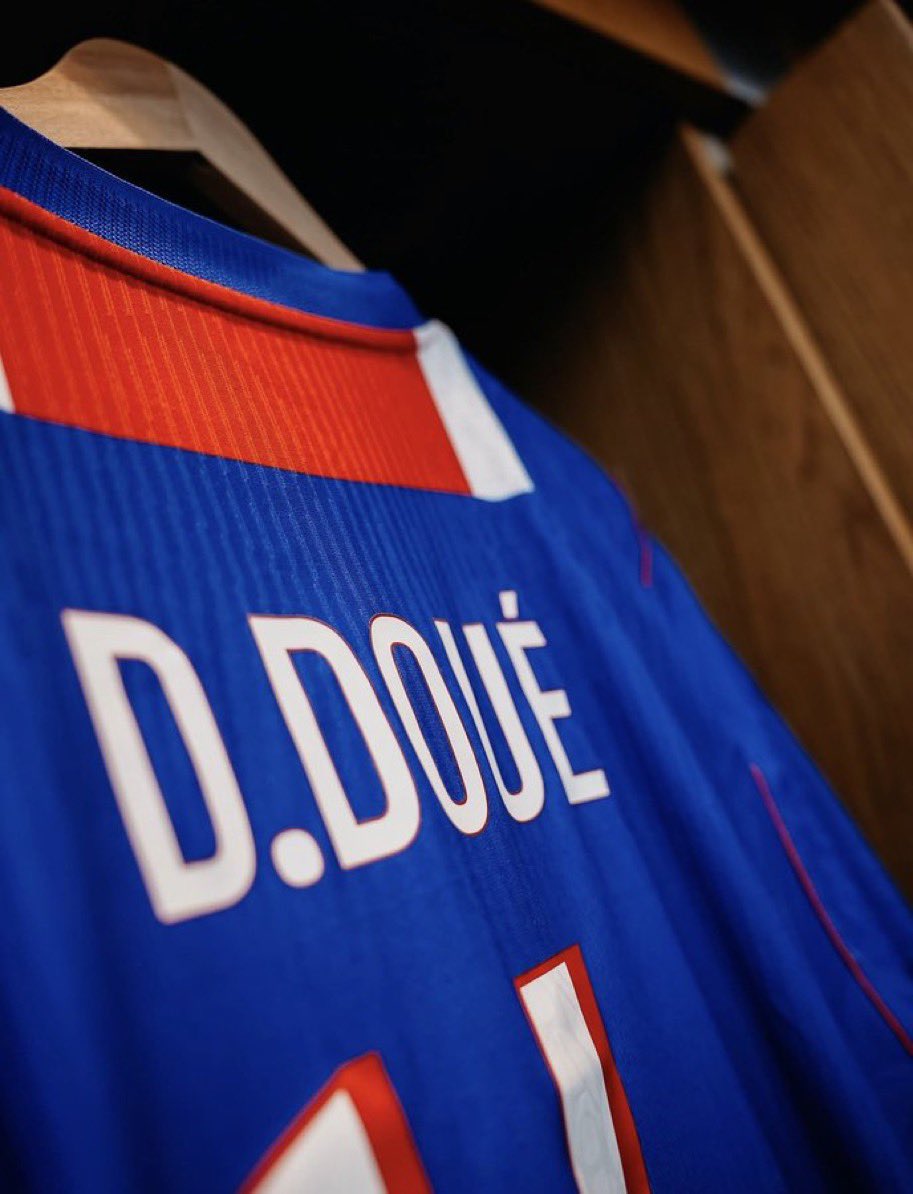 ParisSG_Vibes's tweet photo. Kvara 🇬🇪 x 🇫🇷 Doué https://t.co/joTN9SdYaW
