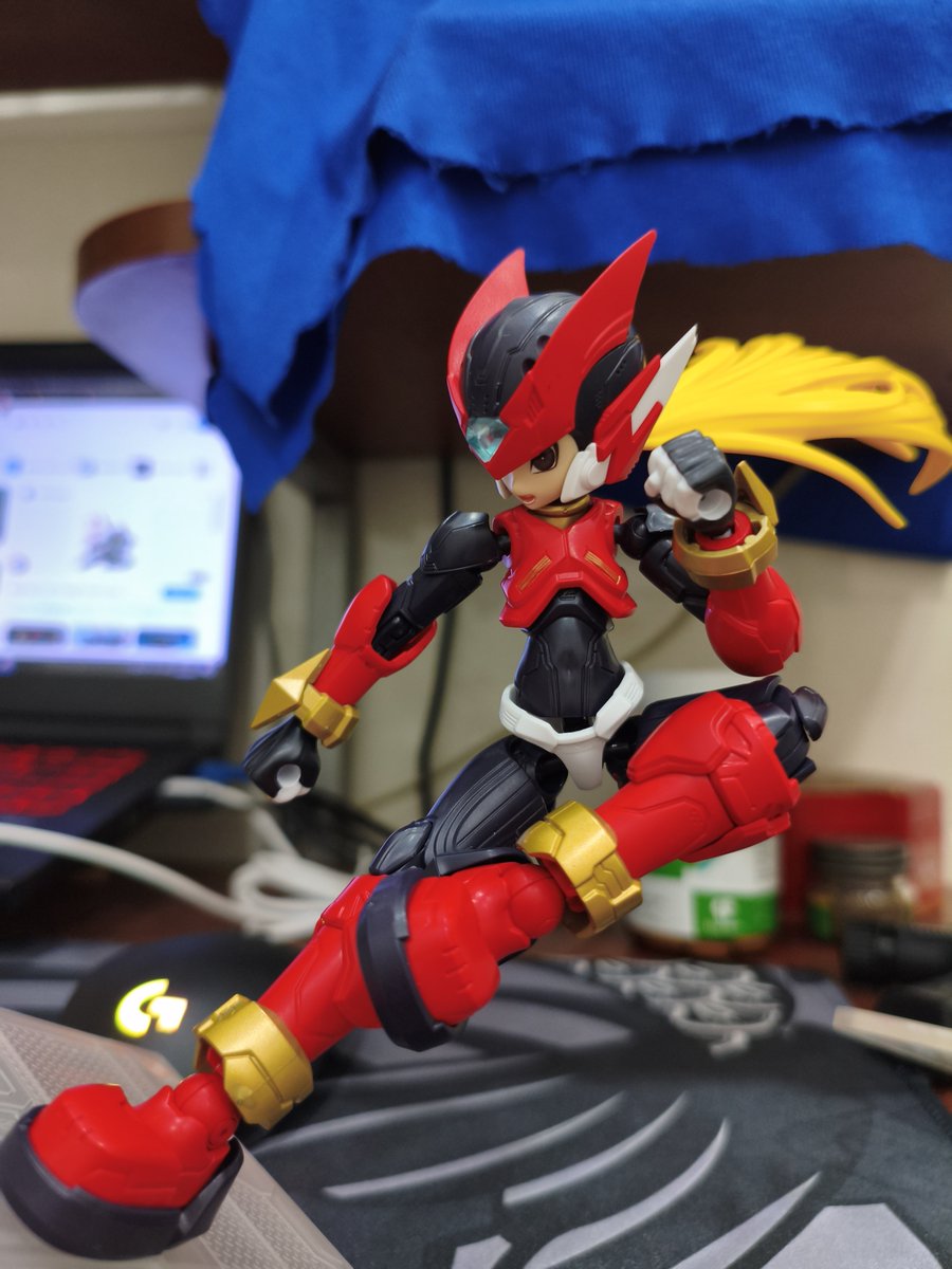 Koi14101's tweet photo. My GOAT!
#megaman #blokees #zero https://t.co/KkGePIQHLK
