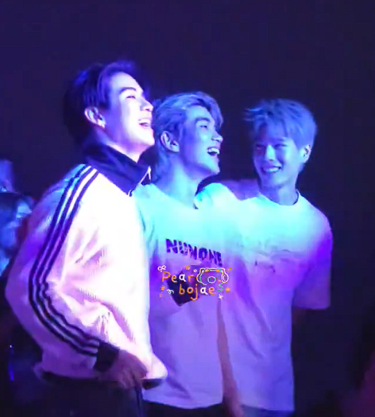 Phualwayswins's tweet photo. i love my lonely gang so so much https://t.co/3yEy5PilLq