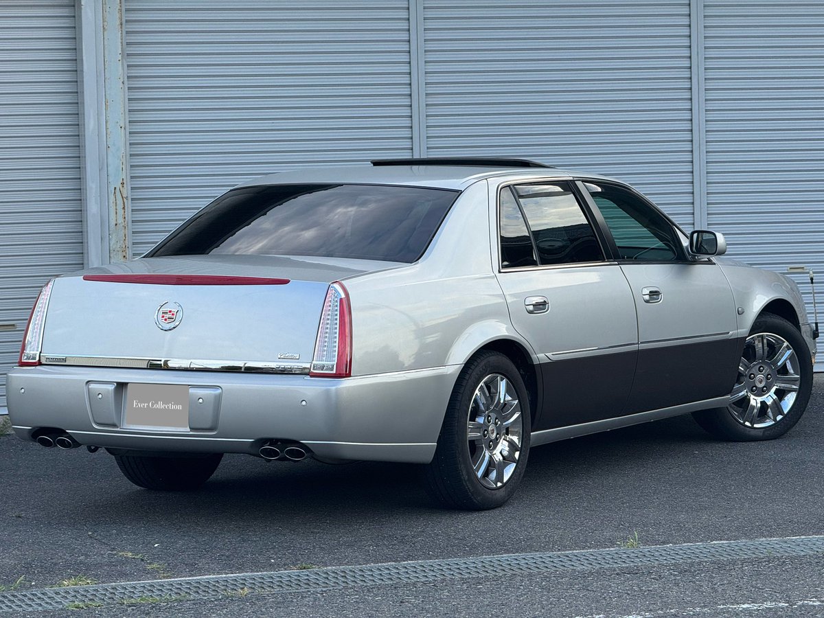 EverSpirit1986's tweet photo. 【New Stock】@滋賀 

2010年
キャデラック DTS プラチナム
車検無し
13.8万km
取説/保証書有

2009年から正規輸入が中止されていたDTS…
当個体は2010年にヤナセが輸入元を三井物産に変更し、

【僅か20台のみ】

国内最後の正規輸入車として販売された1台。（うちシルバーは4台(！)のみ）

49.8万円 https://t.co/VlObVjZx66