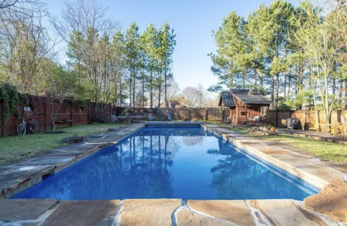oldhouseunder50's tweet photo. c.1900 #Arkansas #Home W/ Original Elements and #InGroundPool $199K.
https://t.co/m6h82MeSva https://t.co/iUGazekCGy
