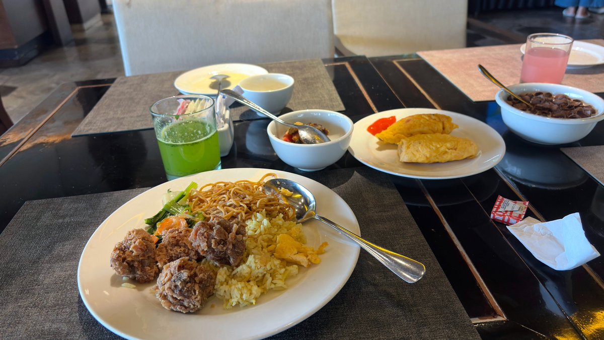 adinsama's tweet photo. Jangan lupa sarapan semua! Selamat hari minggu. https://t.co/tkkROfn1vJ