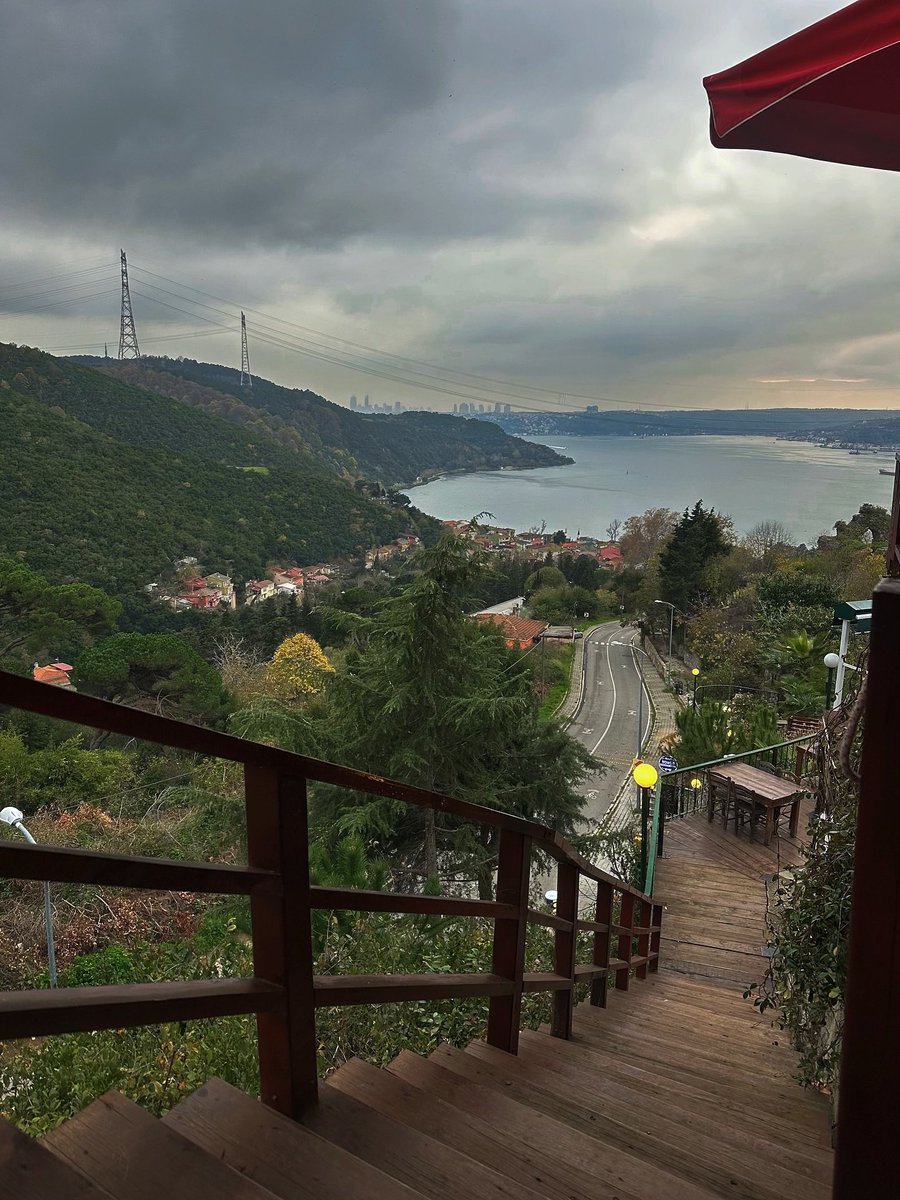 yapilacakIar's tweet photo. Muhteşem İstanbul manzarasına sahip Beykoz, Yoros Kafe’ye git. https://t.co/I8QkuHn0AI