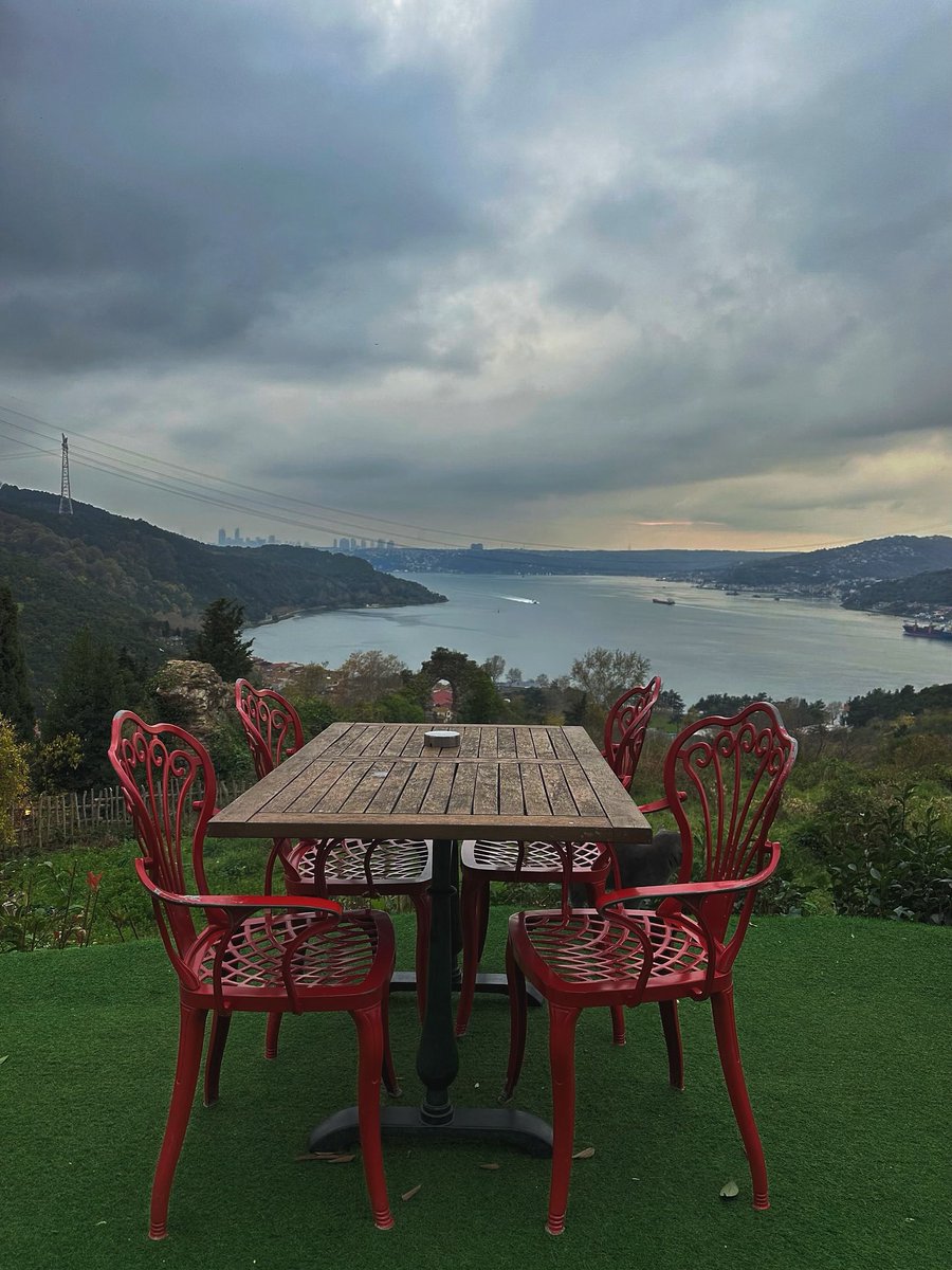 yapilacakIar's tweet photo. Muhteşem İstanbul manzarasına sahip Beykoz, Yoros Kafe’ye git. https://t.co/I8QkuHn0AI