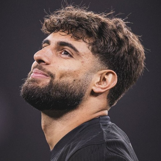 NJanfren's tweet photo. Corinthians vs internacional: fomos com Pedro Raul nos dois jogos.

Corinthians vs rosario central: fomos com Pedro Raul nos dois jogos.

Corinthians vs estudiantes (ida): capaz de irmos com Pedro raul.

É inacreditável um clube do tamanho do Corinthians ter um lixo desse como substituto do Yuri Alberto, que tem mais de 20 gols em mata mata.

Pelo amor de Deus, eu não aguento mais.