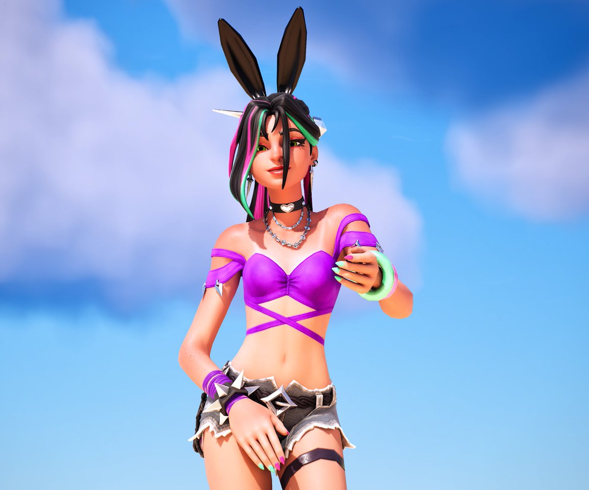 TeamHelsie's tweet photo. Everyday is a Helsie day ♥️✨️🧋
Today she's out and about as a bunny, though.😏🤤
#Helsie #Fortnite #Fortography #Fortniteart https://t.co/XLWkrCtaSL