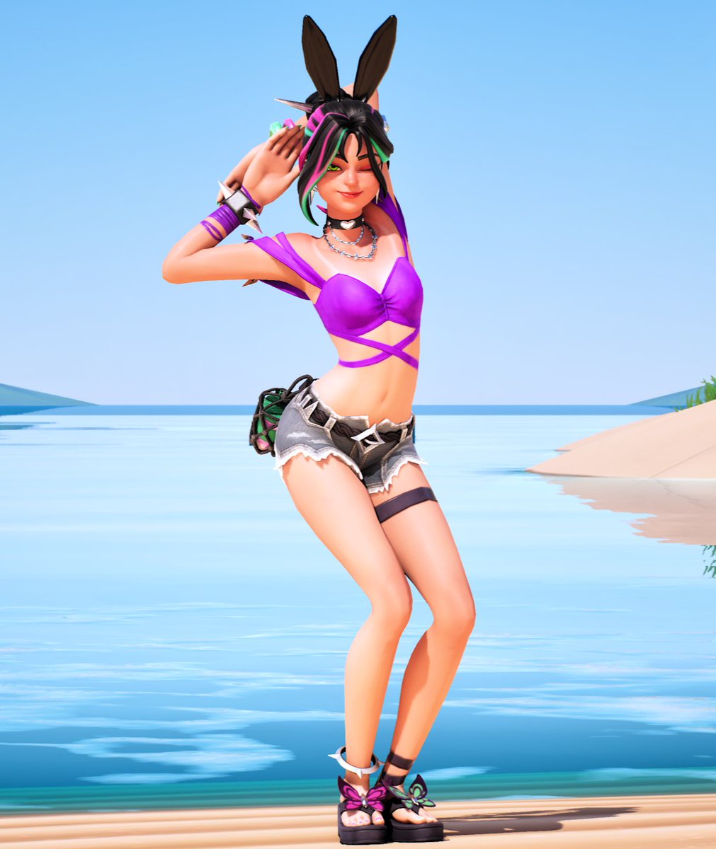 TeamHelsie's tweet photo. Everyday is a Helsie day ♥️✨️🧋
Today she's out and about as a bunny, though.😏🤤
#Helsie #Fortnite #Fortography #Fortniteart https://t.co/XLWkrCtaSL