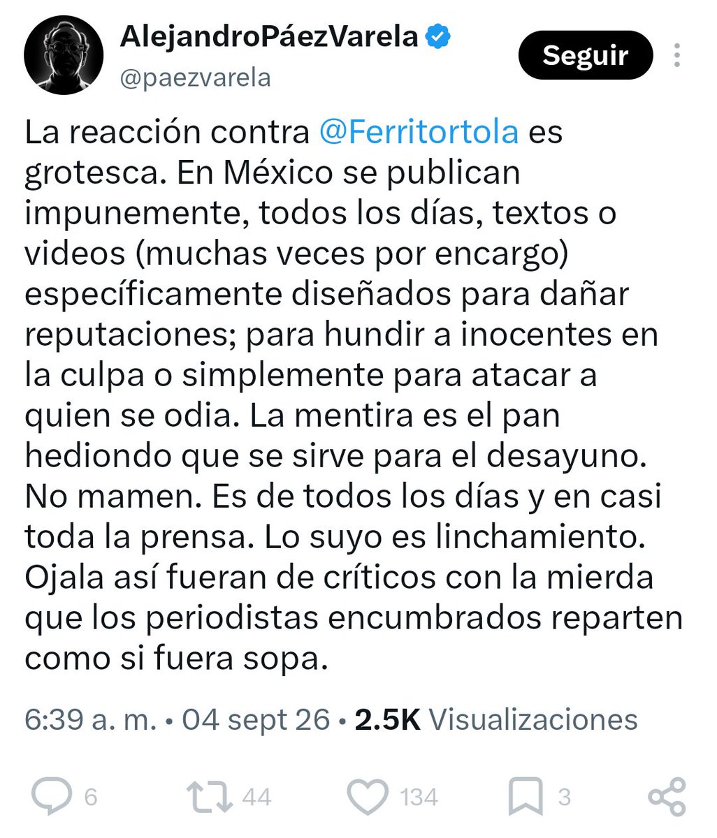 LichaWonderland's tweet photo. El @paezvarela se cura en salud porque también fue duramente criticado por su "entrevista" a la ilustre empresaria y política Sandra Cuevas o por su polémico departamento a un costado del Munal. 
Que irónico claman por la libertad de expresión y cuando se sienten agraviados te bloquean 🤡🤡🤡
¿Entonces somos o no somos?