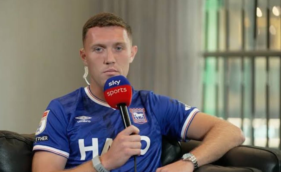 UTDRivon's tweet photo. 🚨 Ipswich captain reveals what Bruno Fernandes told him after Ipswich took the lead against Manchester United:

“Bruno came up to me after the goal and said, ‘You know you should have been two or three up by now, right?’

I laughed because I thought he was joking, but he was completely serious.

He said, ‘You had the chances. You got into our box, you caught us open, and you didn’t finish us. You should have killed the game before you scored that goal.’

Then he said, ‘Enjoy the lead’

At the time I thought it was just Bruno being Bruno. Then we ended up losing 5-2.”