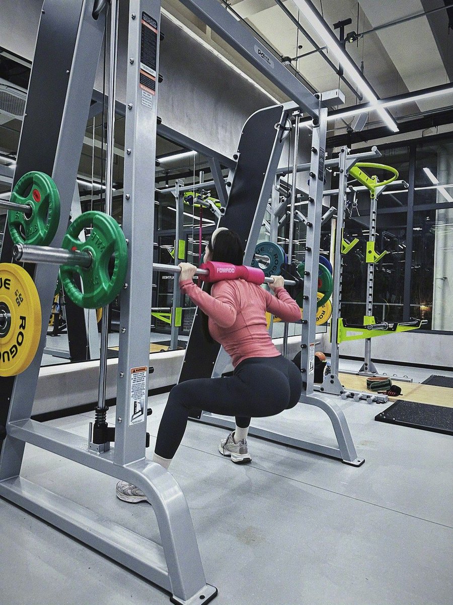 adsoi424773's tweet photo. Just hit a new PR at the gym—stopped doubting myself halfway through and pushed through the last set. Small win, big vibe shift!， https://t.co/KLUYkZdhwy