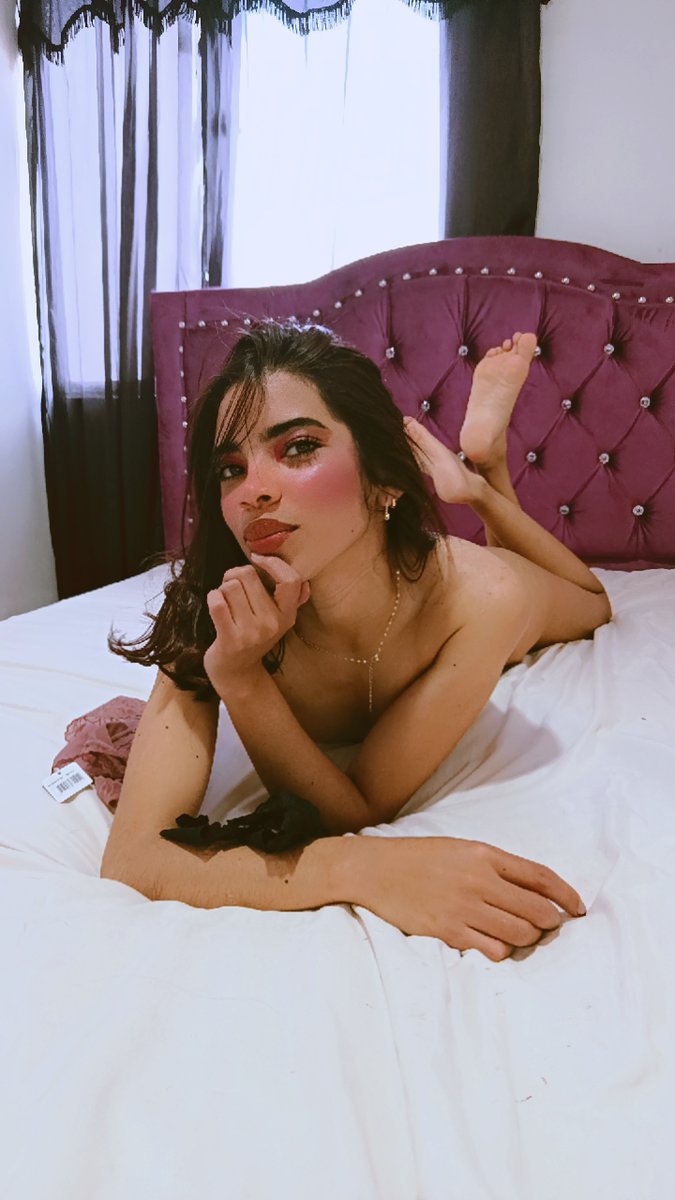 Violett_Carter2's tweet photo. ✨ New here? Come say hi! 😊 I love meeting new people, sharing good vibes, and having interesting conversations. Who knows, maybe we’ll become your favorite corner of Twitter 💫

#NewFriends #GoodVibes #LetsConnect #PositiveEnergy https://t.co/1e0tPYeBbh https://t.co/hcmCx2kaad
