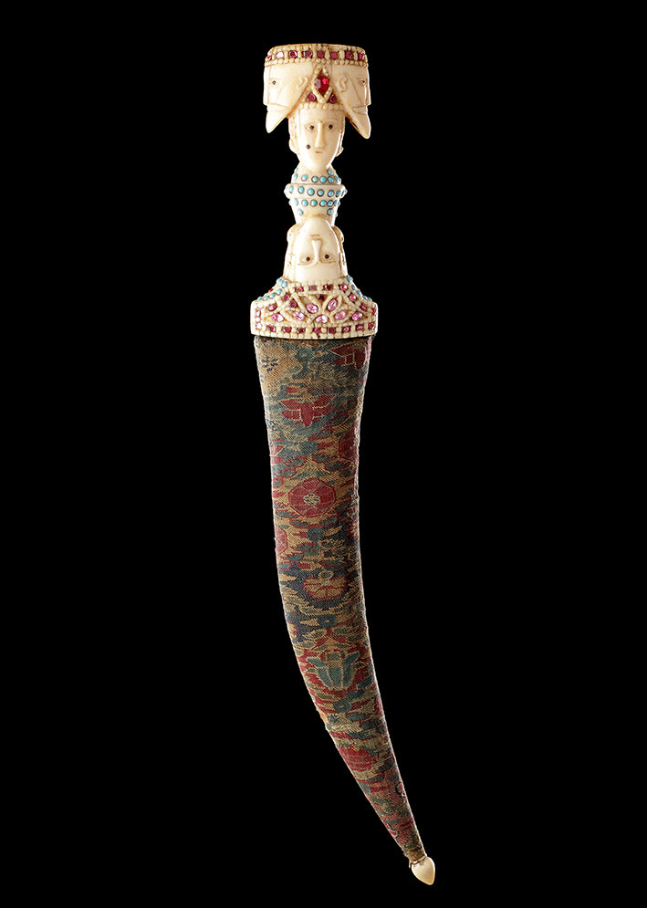 ShahanshahCyrus's tweet photo. Beautiful bejeweled Persian dagger from the 1800s

It’s handle is made of walrus ivory and has a carving of two men and two women’s faces https://t.co/f1tteJcEX0