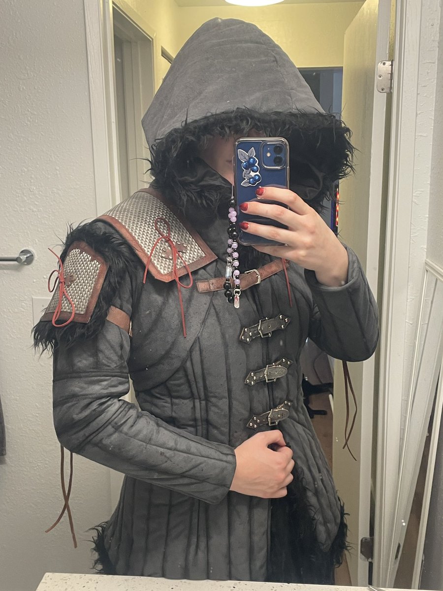 AelinCosplay's tweet photo. werkin on ciri for Pax :)

#ciri #ciricosplay #thewitcher #cosplay #PAX #ciriofcintra https://t.co/8Bd860sGEj