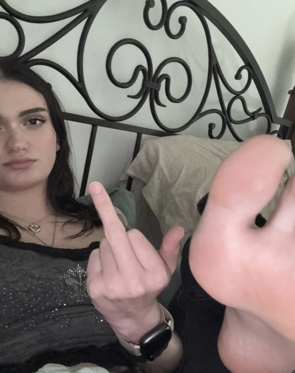 GoddessAngelSB's tweet photo. I deserve a gift .. Buy me gifts from my Throne Wishlist #throne #wishlist https://t.co/haxkWJITzO https://t.co/EwzxUw4ITf