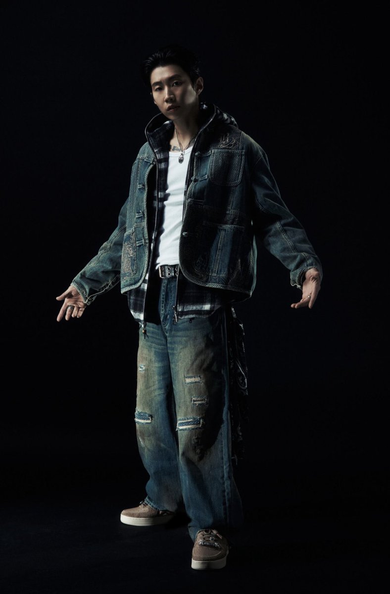 Ho6828383's tweet photo. HQs JAY PARK x BAPE BLACK® FW26 https://t.co/pYCqt9QGnN