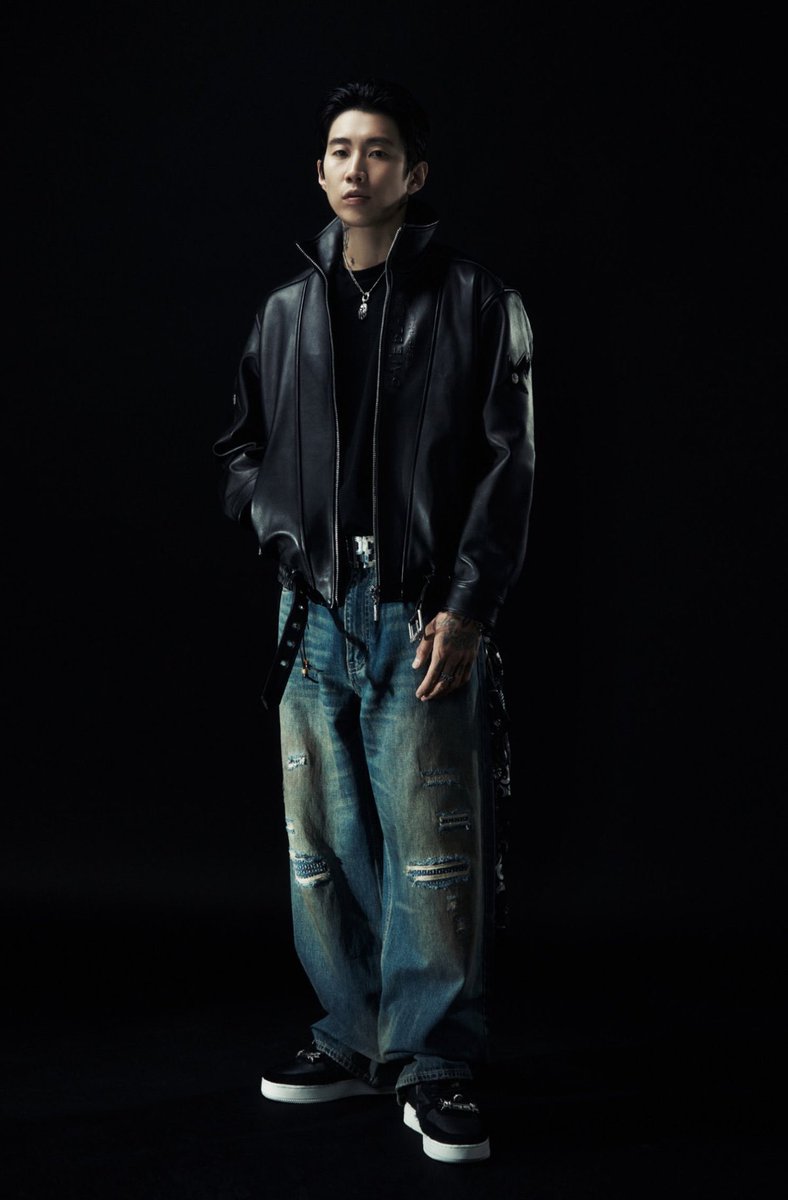 Ho6828383's tweet photo. HQs JAY PARK x BAPE BLACK® FW26 https://t.co/pYCqt9QGnN