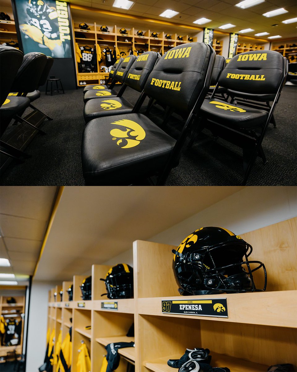 HawkeyeFootball's tweet photo. All set. https://t.co/2fTCDNzFR2