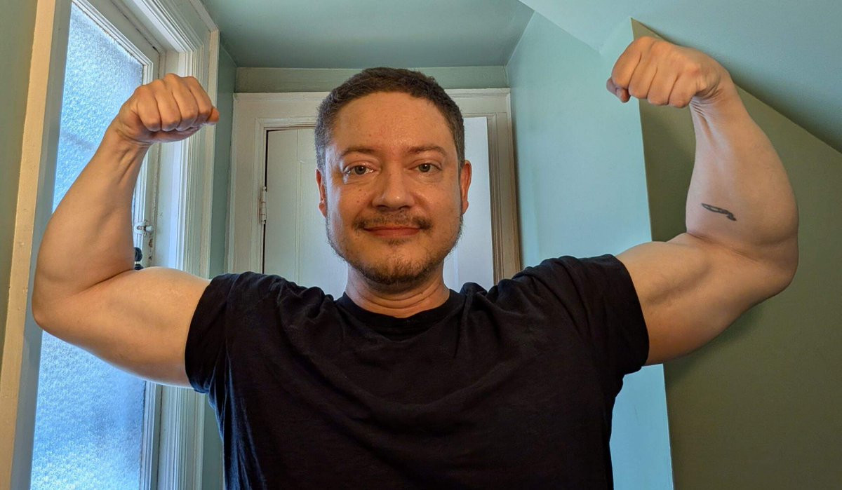 MattiIce5's tweet photo. @kitty_bit_games Happy Flex Friday! https://t.co/Vlmlfp2NmS