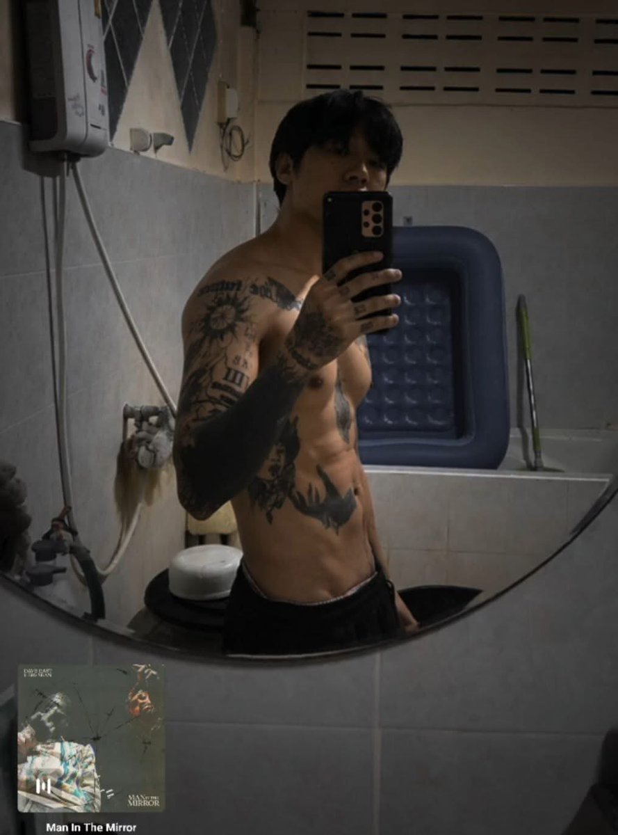 Flu_keBT's tweet photo. ประมูลคนวาดแทนได้มั้ยครับ พร้อมมากในการบิดราคาแข่ง น้องคือเทสมาก https://t.co/cDYMJ1AI14