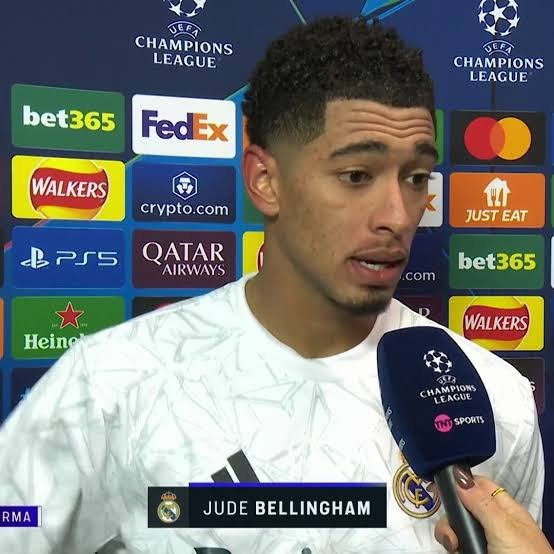 David_Ornside's tweet photo. 🚨🗣 Jude Bellingham on what He told Real Betis keeper after he was seen provoking Mbappe:

🗣 Reporter: "You had a word with betis keeper after Mbappe's penalty missed, what was it all about?"

🗣 Bellingham: "I told him to respect his old age and stop acting childish, Mbappe is a global star and we'll respected, we can't watch him who nobody knows disrespect Mbappe"