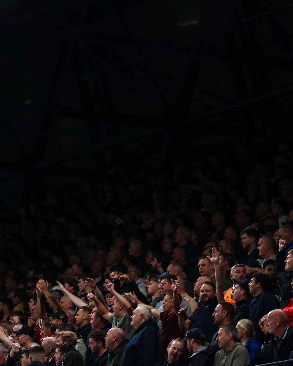 LFC's tweet photo. Thank you for your support and enjoy your weekend, Reds 👏❤️ https://t.co/zZ6XBN3S5F