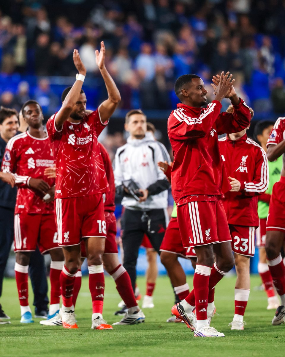 LFC's tweet photo. Thank you for your support and enjoy your weekend, Reds 👏❤️ https://t.co/zZ6XBN3S5F
