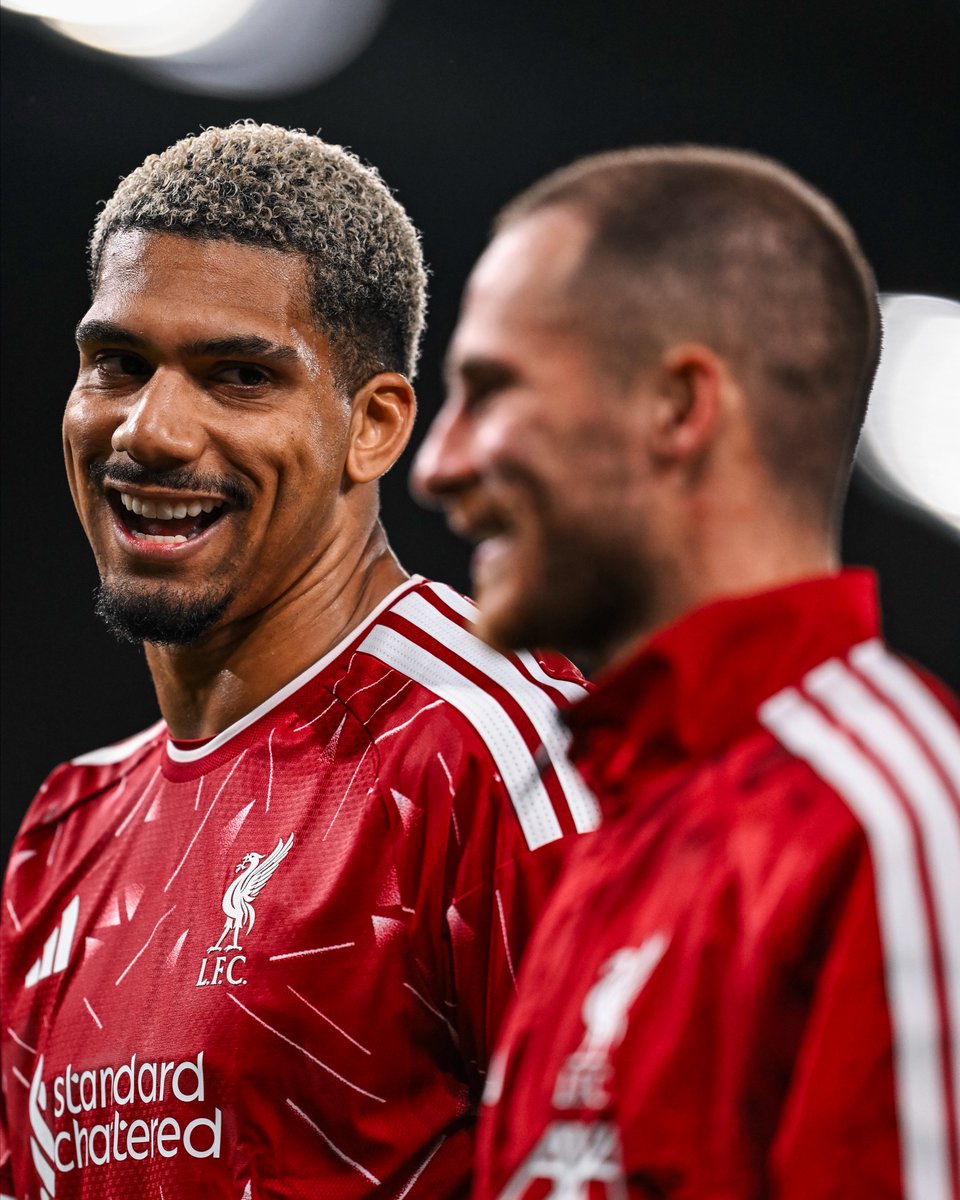 LFC's tweet photo. Thank you for your support and enjoy your weekend, Reds 👏❤️ https://t.co/zZ6XBN3S5F