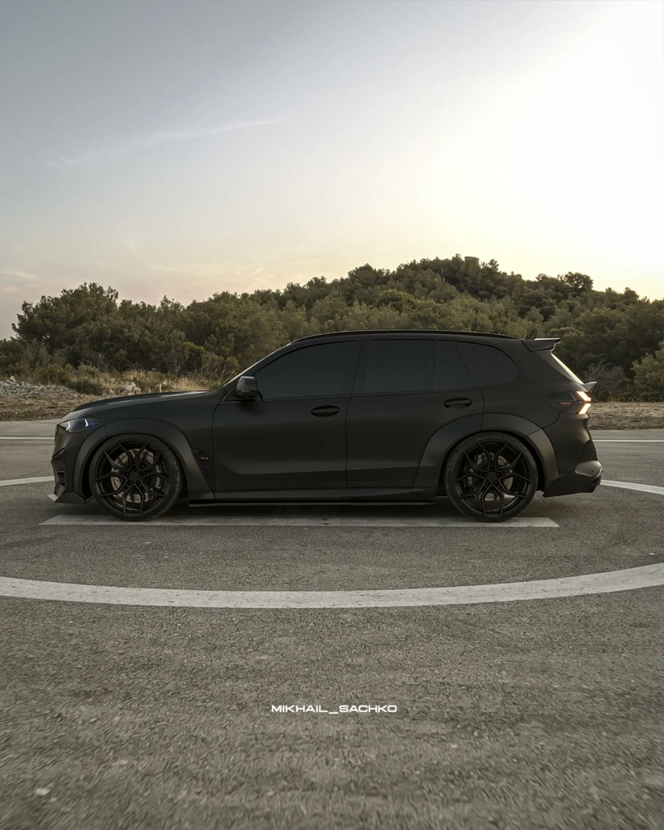 ApexDistrictX's tweet photo. BMW X5M Widebody kit https://t.co/vSwDFx8Sd4