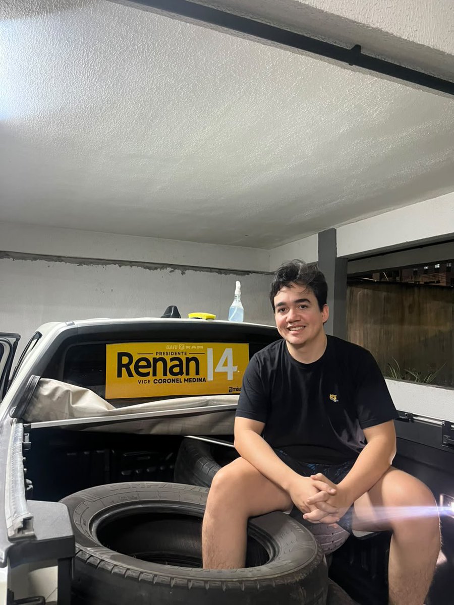 lucianonsousa's tweet photo. Presidente @RenanSantosMBL perdão por não conseguir comparecer ao congresso em Recife hoje. Estava trabalhando!

Mas a primeira coisa que fiz ao chegar em casa foi deixar esse carro mais bonito!!!

Vamos trabalhar pra ter Renan no 2º turno https://t.co/HZuI87E0qD