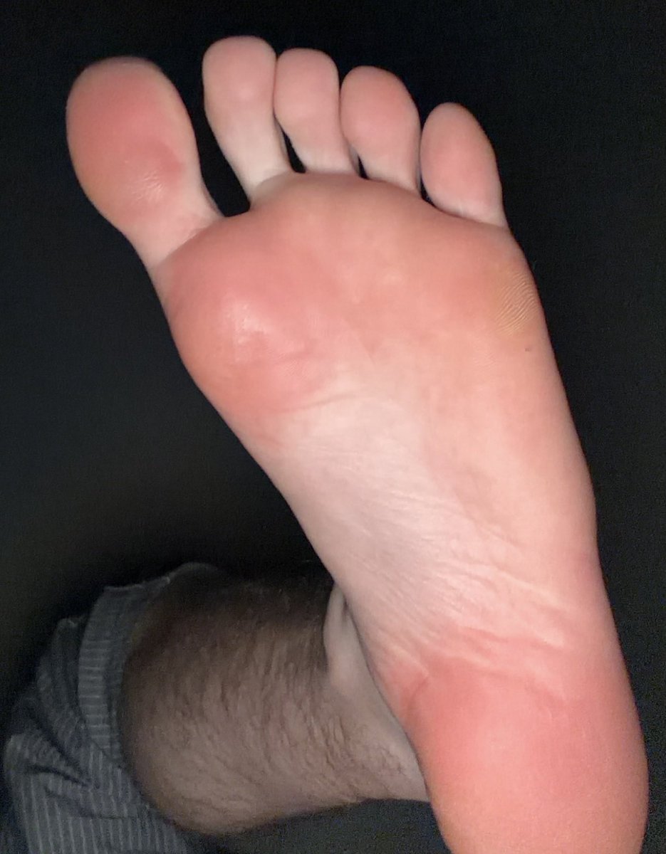 AlexFootGod's tweet photo. Take a good fucking look because it’ll be the last thing you see before you’re squished flat. #feetworshi̇p #alphafeet #findom https://t.co/ZnS1j8t6J8