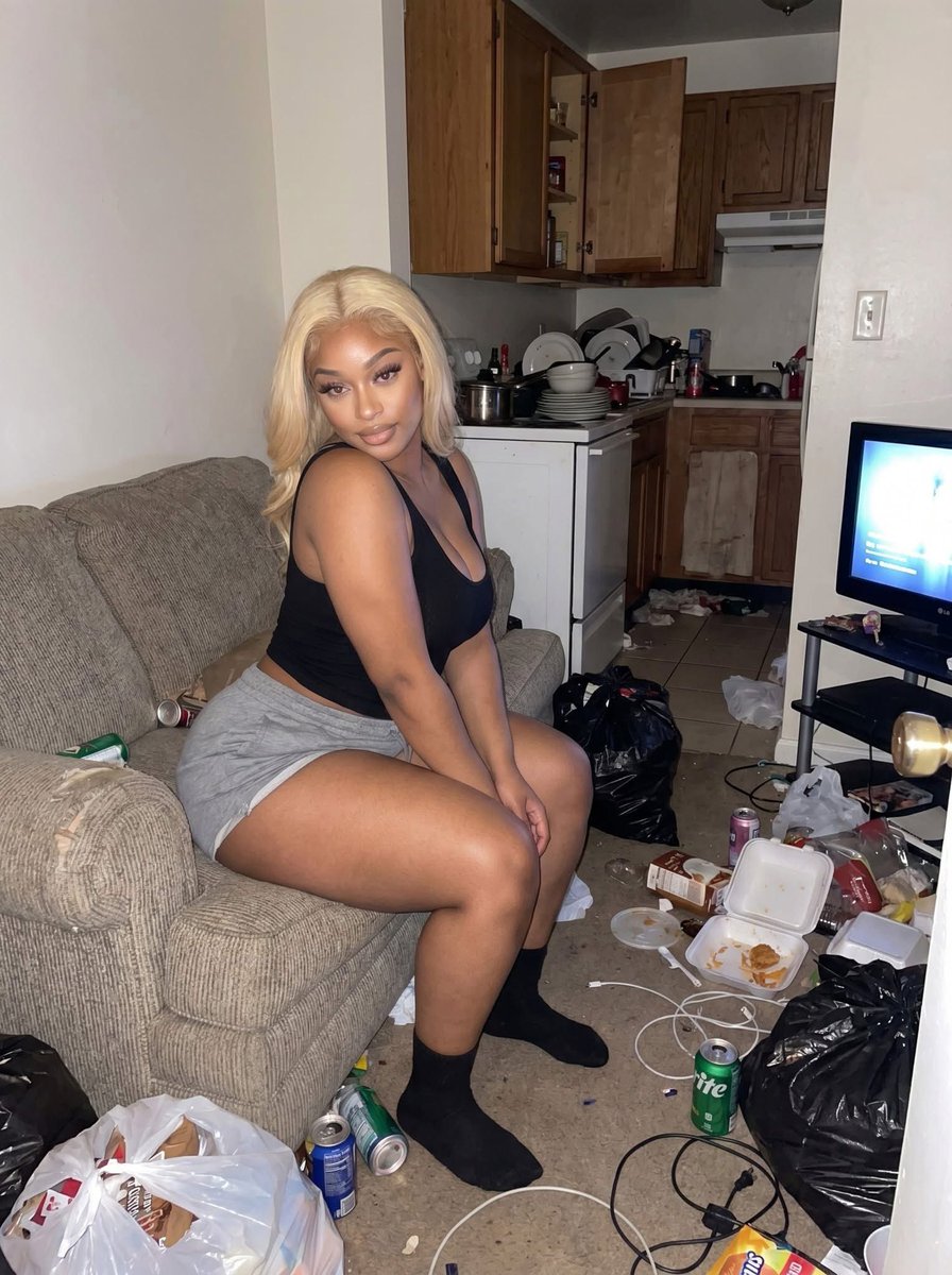 IAmLilRico's tweet photo. if her crib look like this, you still sliding?🫪 https://t.co/7lSISqeVIr