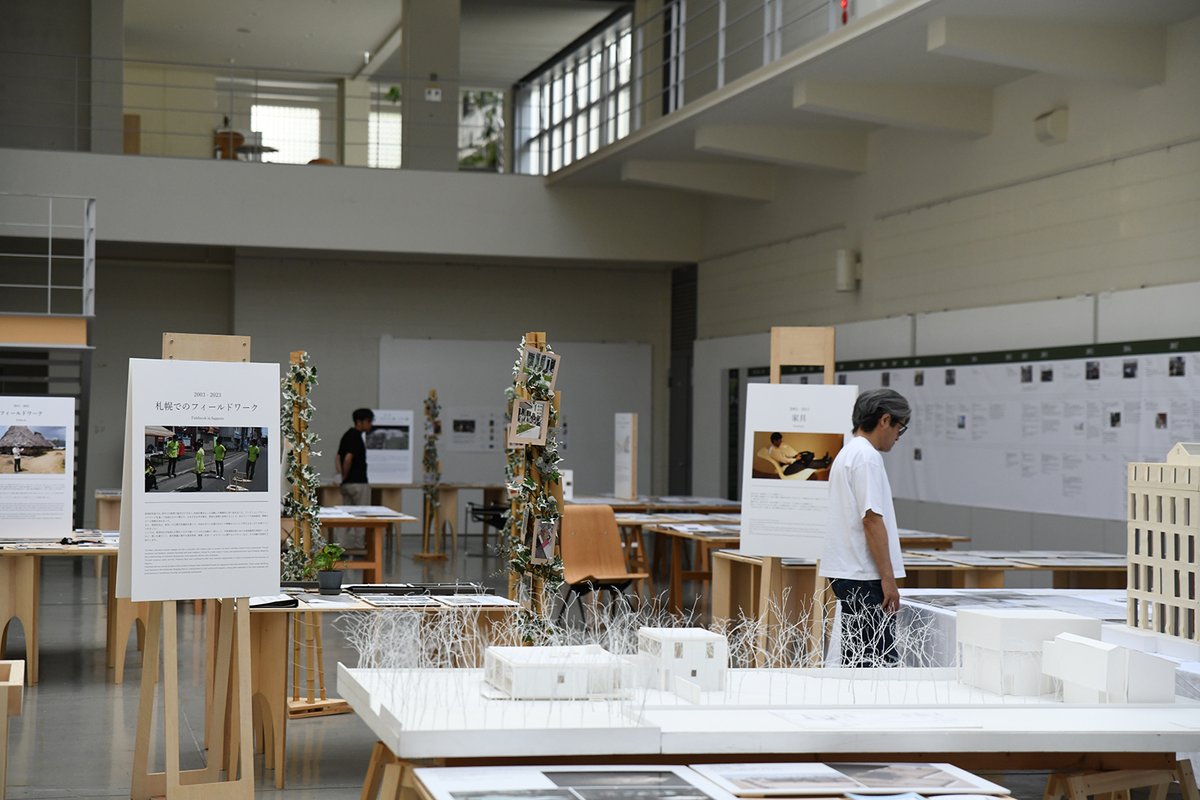 YusukeYABUTANI's tweet photo. 那須聖展｜知の庭
「知の庭」というタイトルは、研究室を知の庭、学生をその庭を育てるガーデナーに例えた、那須先生の言葉から付けられそう。建築や研究の成果だけでなく、研究室という場をどうつくり、人をどう育ててきたのか。那須先生の多彩なお仕事とその人柄まで伝わってくる、とても良い展示。 https://t.co/sVdswn12r3