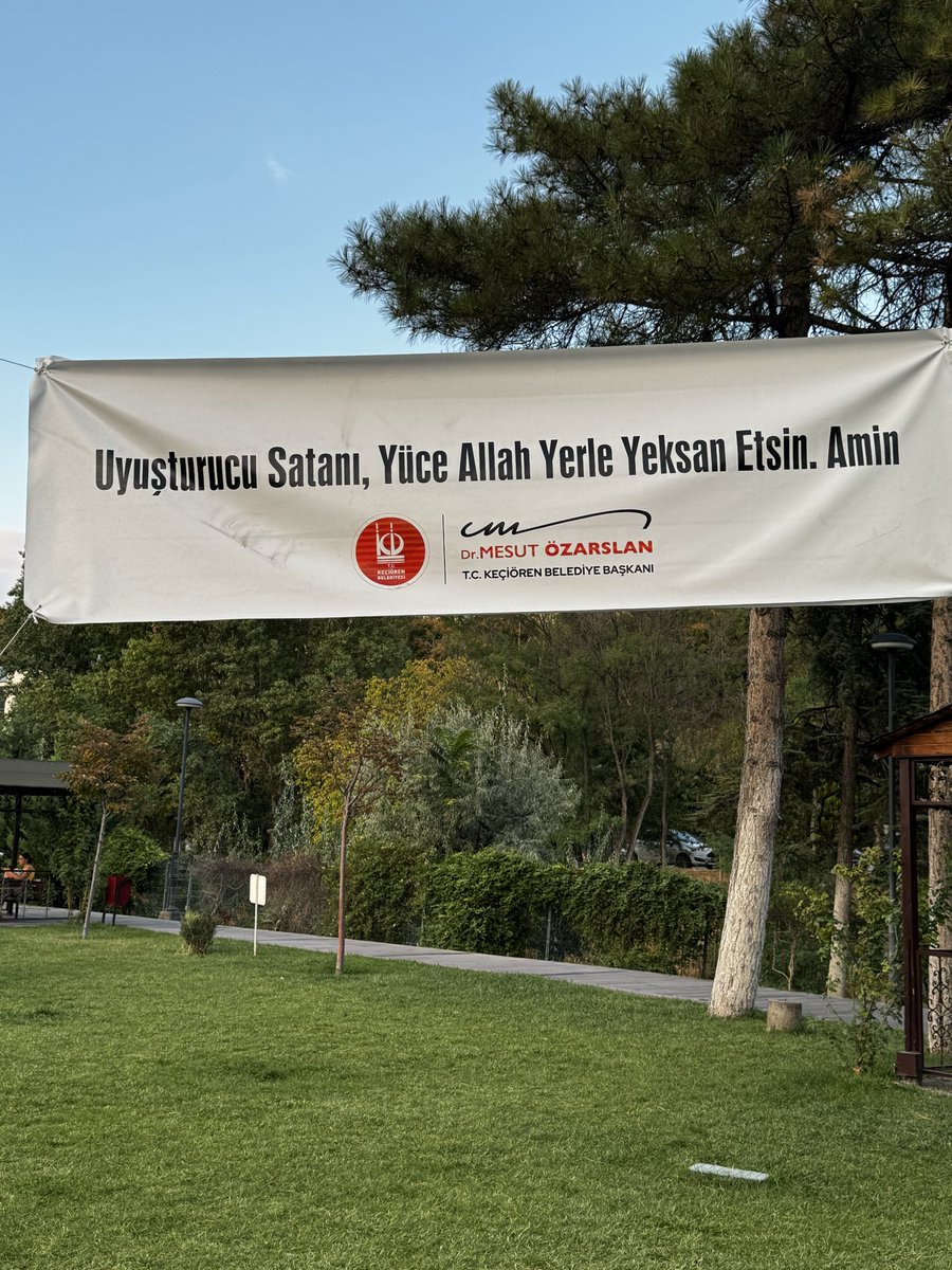 alpertuncay94's tweet photo. Satanı dedim, içeni demedim xD https://t.co/FrYTKiSFdb