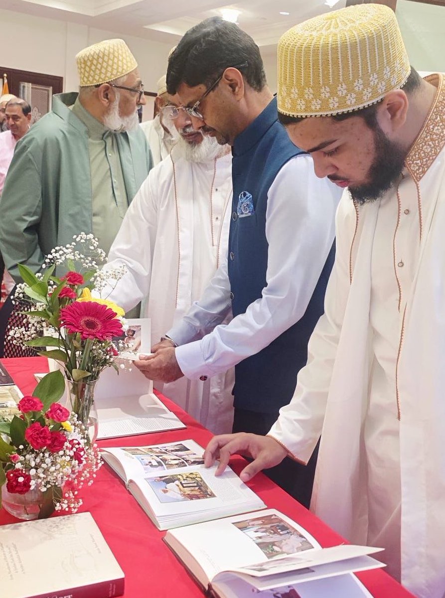 IndiainAtlanta's tweet photo. 🇮🇳Dawoodi Bohra Community in Atlanta🇺🇸

🔹Consul General @doctorsumitseth attended the inauguration ceremony of the IMADI Masjid and interacted with members of the Dawoodi Bohra community @bohras_USA in Atlanta. 

🔹The community leaders briefed CG about their vibrant community and socio-economic initiatives being taken by them. 

🔹They expressed their desire to work with the Consulate for further strengthening India-USA relationship.