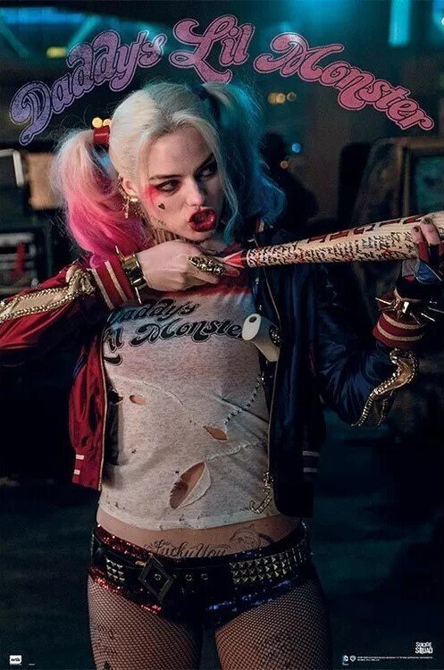 RottenQueenHQ's tweet photo. Trouble cames I answer the call https://t.co/gnBtmcatQ8