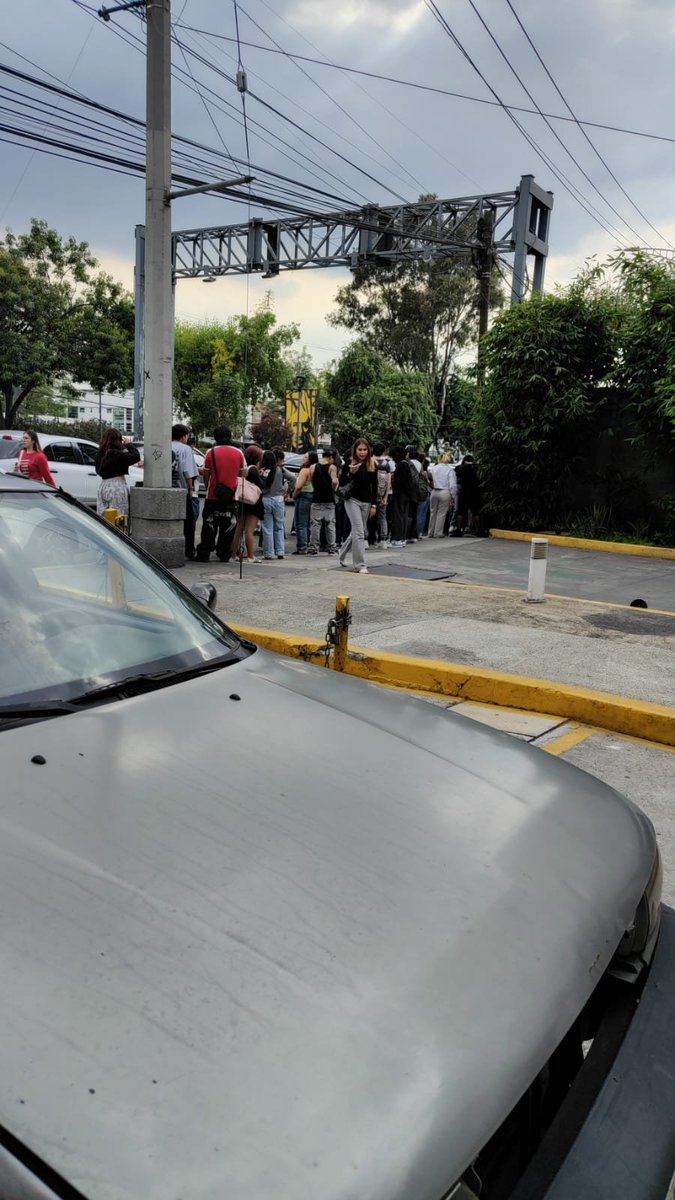 gperales130's tweet photo. Hasta cuándo se va a permitir entrada a Menores y fiestas con sobrecupo en el bar Sambuca de la @Alcaldia_Coy  @giogutierrezag Av Pedro Enriquez Ureña pueblo  de los Reyes en plaza Copilco donde está el Home Depot @C5_CDMX @inveacdmx @UCS_GCDMX @SSC_CDMX hay demasiada gente https://t.co/GH8VT22Zzs
