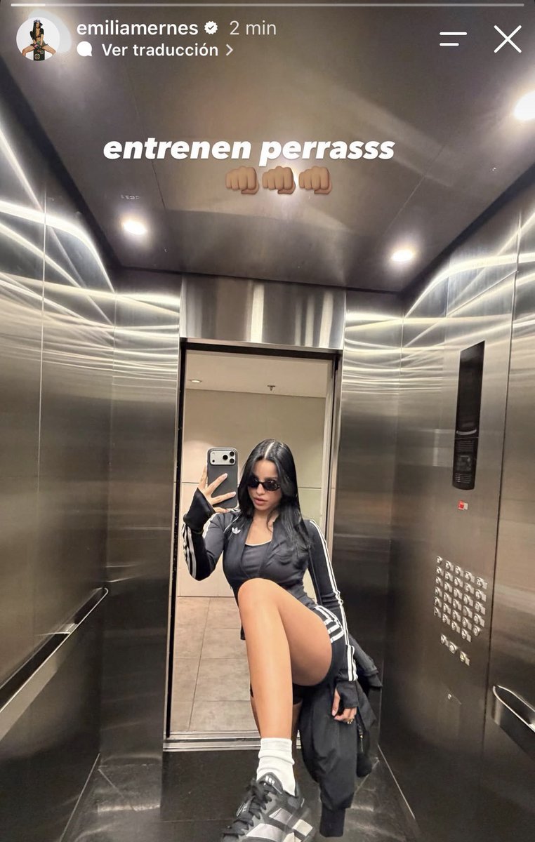 vivesxemilia's tweet photo. Yo no quiero entrenar yo quiero un álbum Emilia Mernes https://t.co/Qgcty59zIk