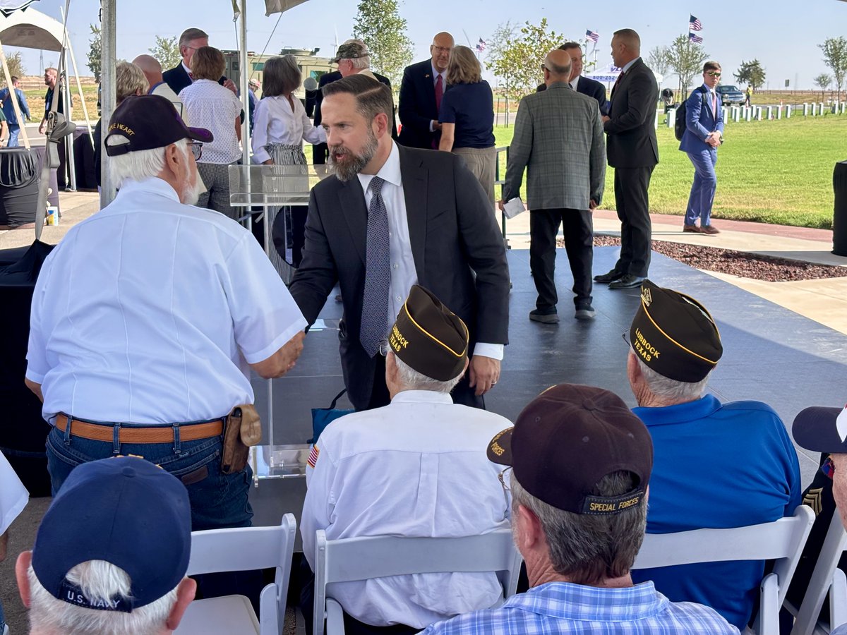 Burrows4TX's tweet photo. It was an honor to be back home in Lubbock today for the dedication of the West Texas Veterans Cemetery. I was proud to stand with so many local leaders and fellow West Texans as we honored the service and sacrifice of those who defended our nation and our values.
 
This cemetery will be a lasting tribute to the brave men and women who answered the call to serve and a place where their families, friends and communities can honor their memory.
 
Thank you to everyone who came together to make this cemetery a reality, including @DeptVetAffairs, @TexasVLB, Commissioner @DrBuckinghamTX, Senator @electcharles, Rep. @CarlTepper and all our local, state and federal partners. 
 
West Texans can be proud to see the American flag flying high over this beautiful and sacred place.