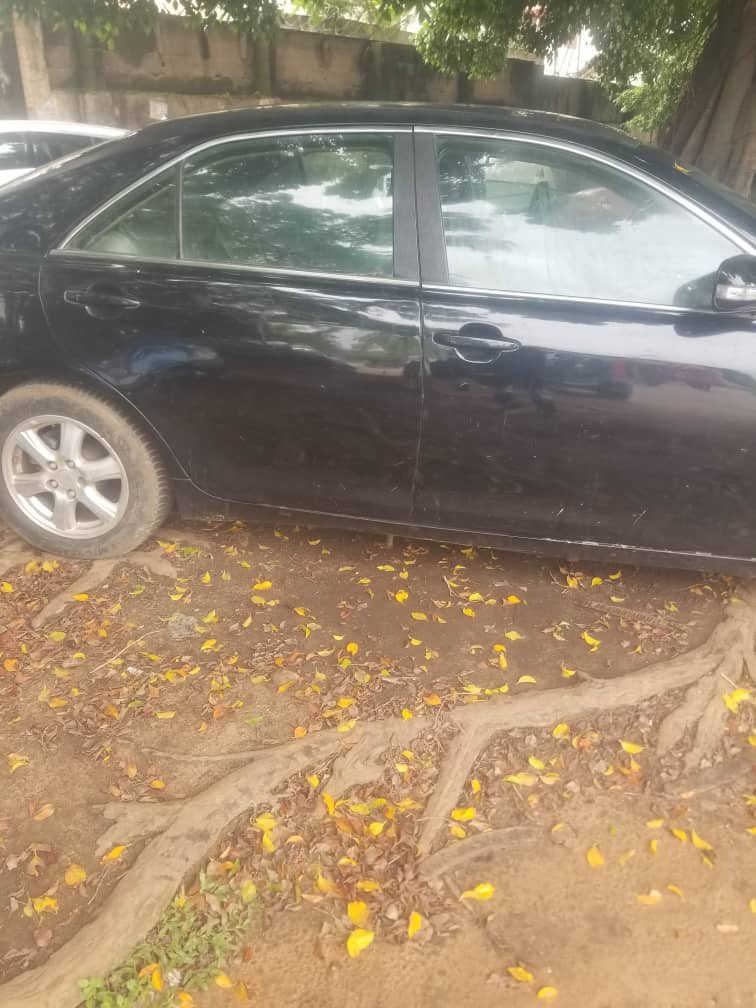 ruffydfire's tweet photo. Car for sale in Abuja 9m you call Buhari on 0805 365 5202 you can also negotiate https://t.co/rldjCIjbZT