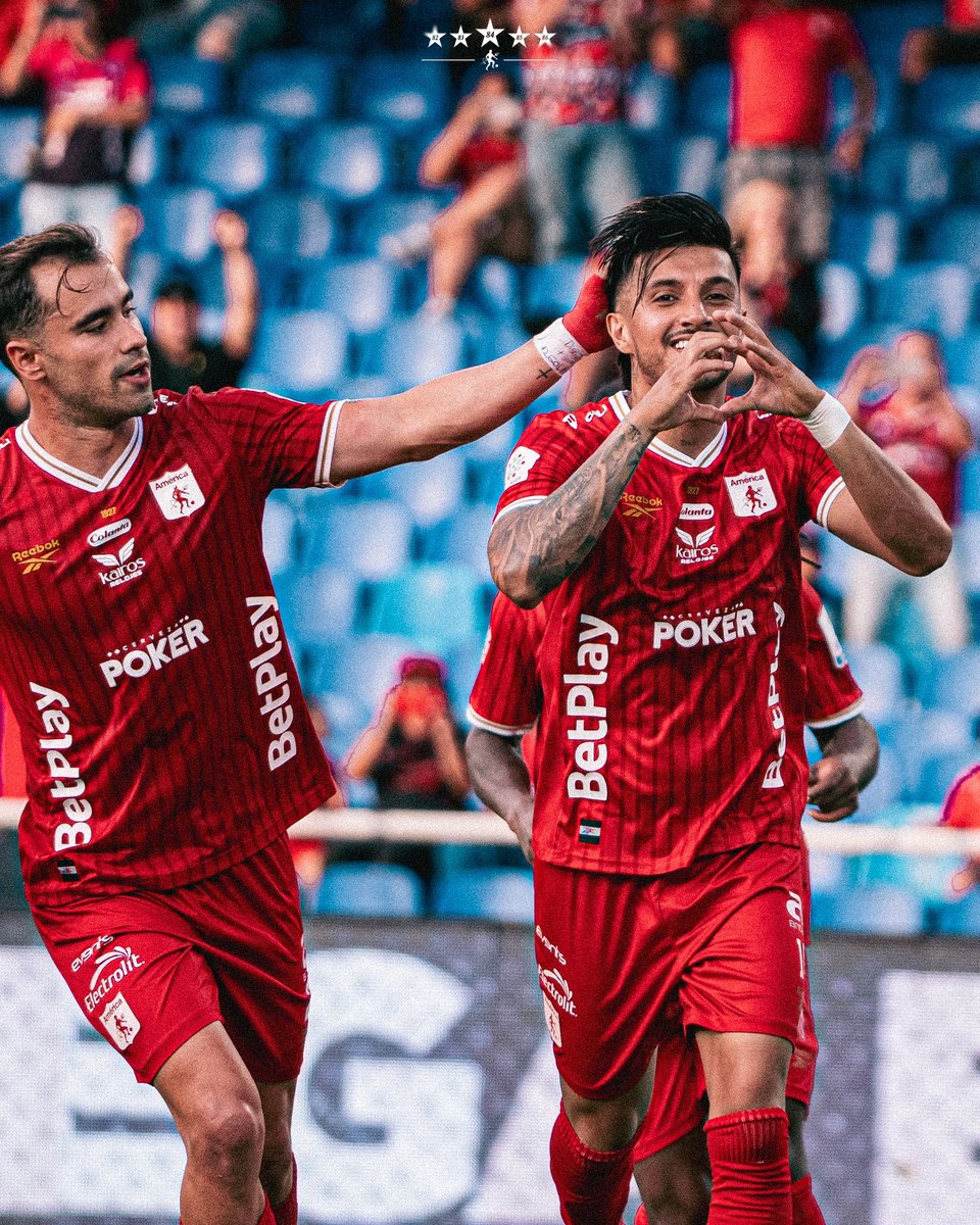AmericadeCali's tweet photo. ¿Juega mucho la 𝐌𝐞𝐜𝐡𝐚, no? 😮‍💨🔥

𝐒𝐎𝐋𝐎 𝐑𝐎𝐉𝐎. 👹 https://t.co/NReaZJn31Q